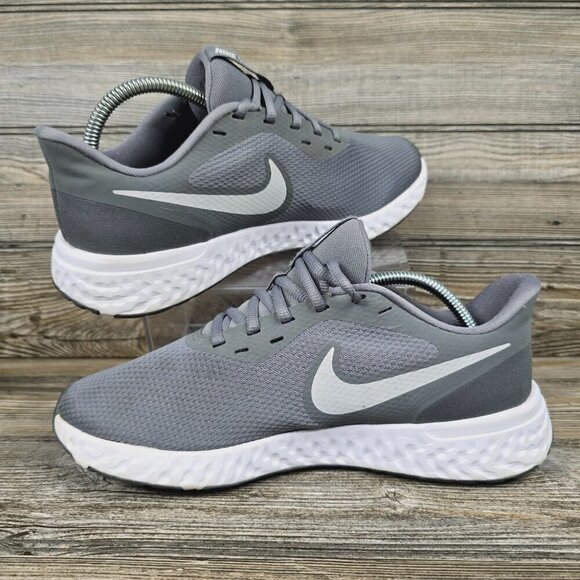 Nike Revolution Gray Sneakers Men's Size 8W - Picture 2 of 9